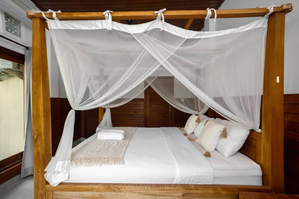 Beautiful 3 Bedroom Jungle View Villa *
